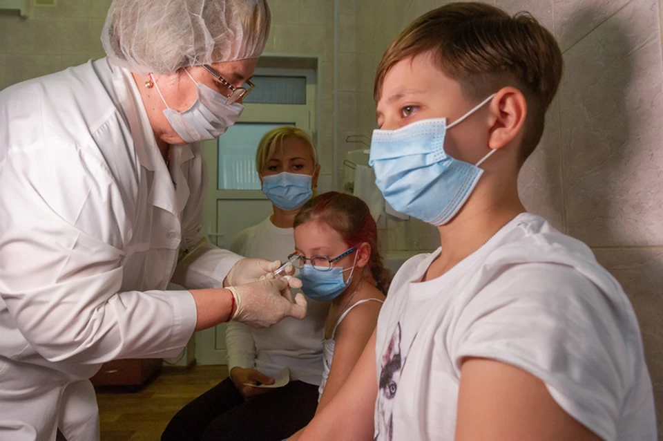 В Пермском крае планируется привить от коронавируса 32 тысячи подростков в возрасте от 12 до 17 лет.