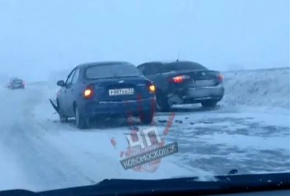 Сразу несколько аварий под Новомосковском Тульской области собрали 10 машин