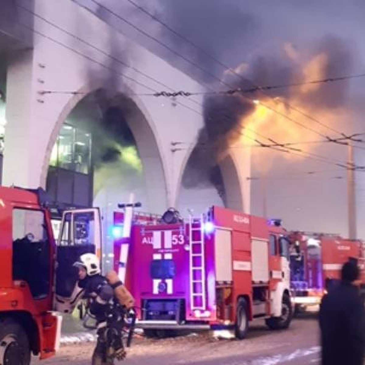 Пожар на станции метро 