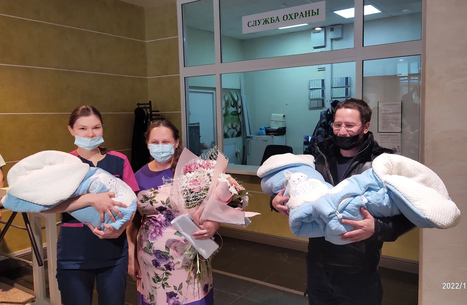 В семье из Иркутска родилась тройня. Фото: служба ЗАГСа Иркутской области