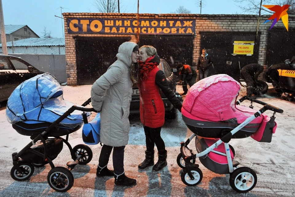 Беременные женщины и кормящие мамы должны быть очень внимательны к тому, чем они питаются и что их окружает в быту.
