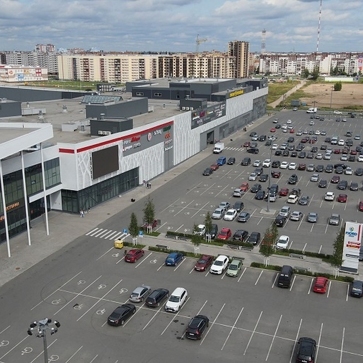 Псковичи смогут добираться до ТЦ Fjord Plaza в Пскове по тротуарам - KP.RU