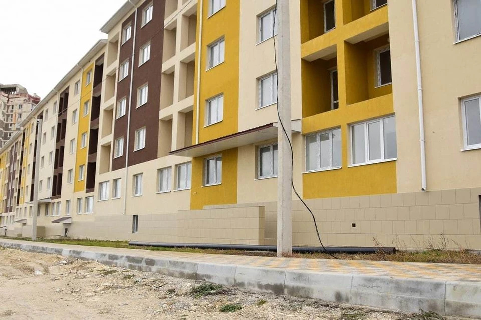 Строительство дома для льготников тянется с 2017 года. Фото: пресс-служба администрации Симферополя