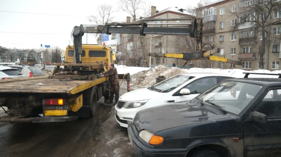 За сутки в Рязани эвакуировали 18 автомобилей. Фото: пресс-служба УМВД по Рязанской области.