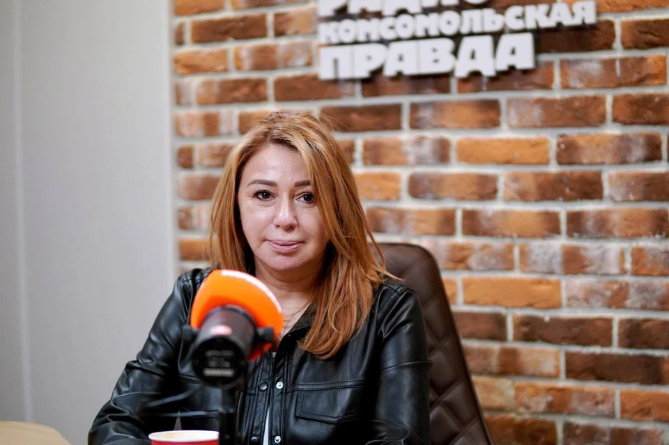 Алена Апина в эфире Радио "Комсомольская правда" рассказала о новой жизни после развода.