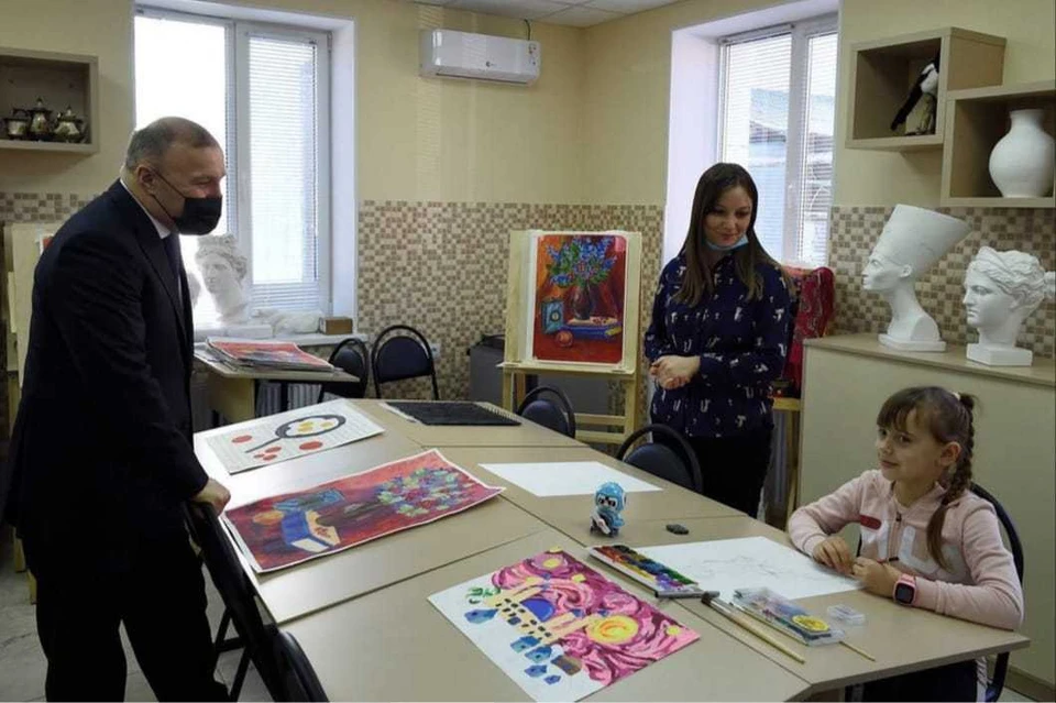 Мурат Кумпилов посетил обновленные детские школы искусств Фото: instagram.com/muratkumpilov/