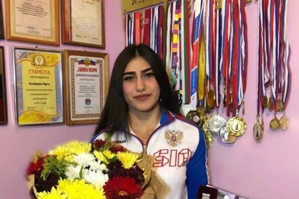 Краснодарская спортсменка Нуне Асатрян поддержала олимпийских фигуристок. Фото: Пресс-служба Федерации бокса Краснодарского края