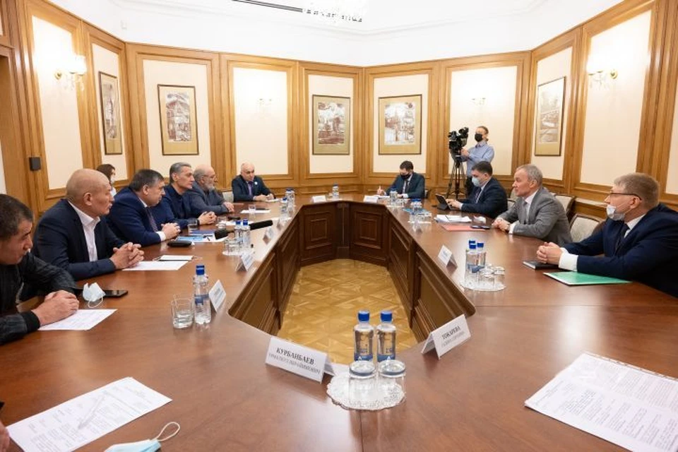 На встрече присутствовали представители семи диаспор. Фото: департамент информационной политики Свердловской области