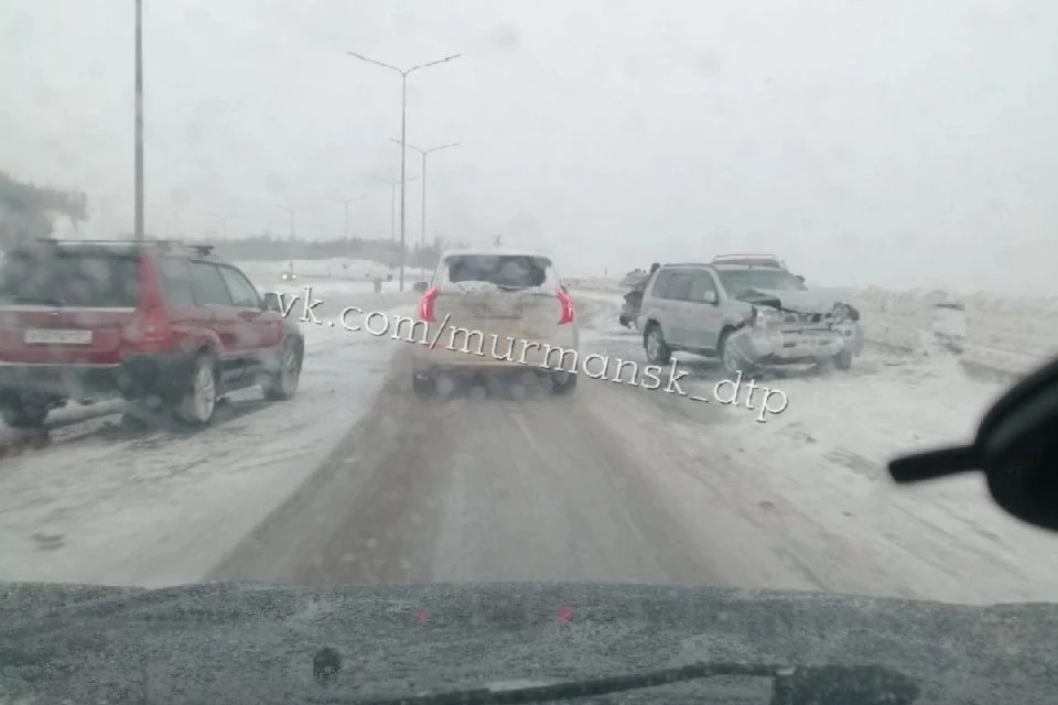 Из-за аварии образовалась пробка. Фото: Андрей Белоусов / vk.com/id463100727