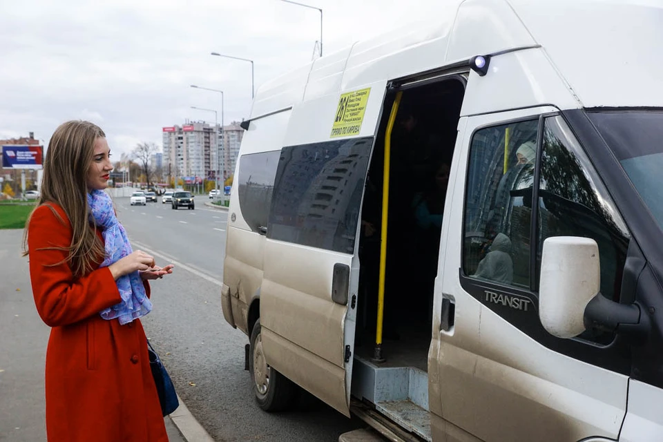 Пока в коммерческих автобусах принимают только наличку