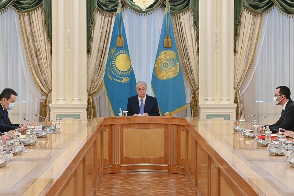Президент дал конкретные поручения по минимизации потенциальных экономических и иных рисков для Казахстана.