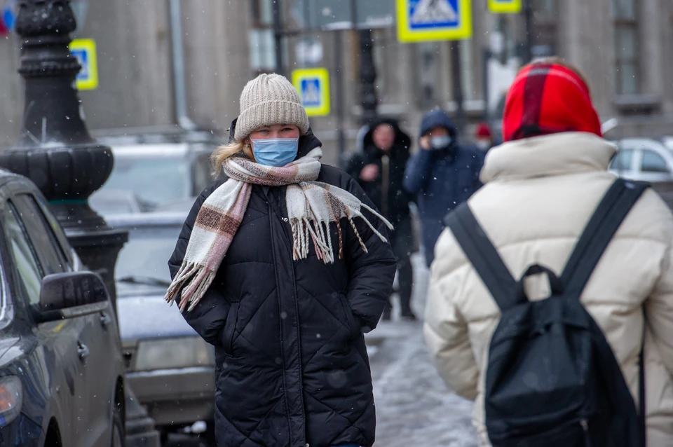 Более 8 тысяч человек заразились коронавирусом в Петербурге