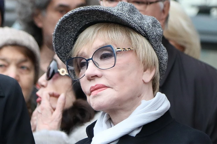 Вера Алентова: «Для своих лет я выгляжу хорошо, благодаря пластике в том числе»