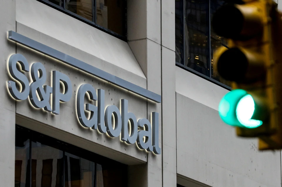 S&P понизило кредитный рейтинг России