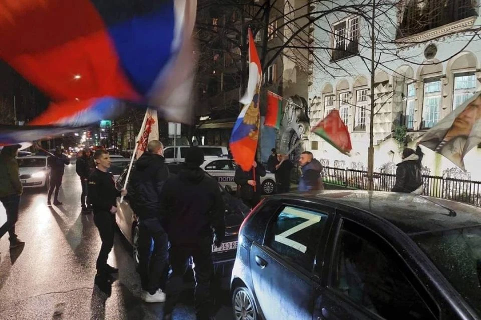 В Белграде организовали автопробег в поддержку России