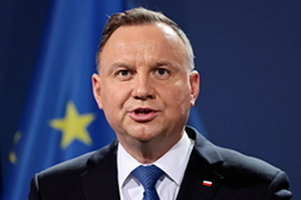 Президент Польши заявил, что Варшава не собирается посылать боевые самолеты на Украину