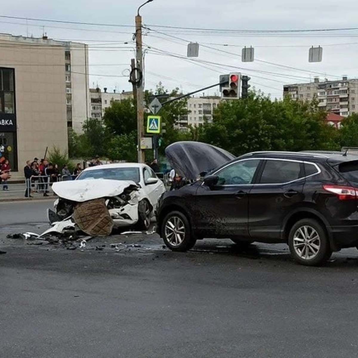 Семья погибшей в массовой аварии простила водителя Volkswagen, заявившего о  приступе эпилепсии за рулем - KP.RU