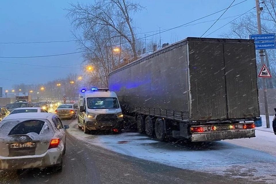 В результате наезда пострадала 68-летняя женщина. Фото: ГИБДД Екатеринбурга