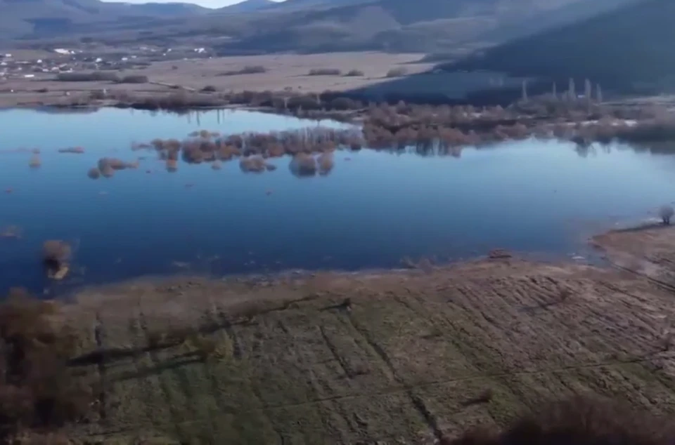 Чернореченское водохранилище - самый крупный искусственный водоем полуострова. Фото: скриншот из видео КП