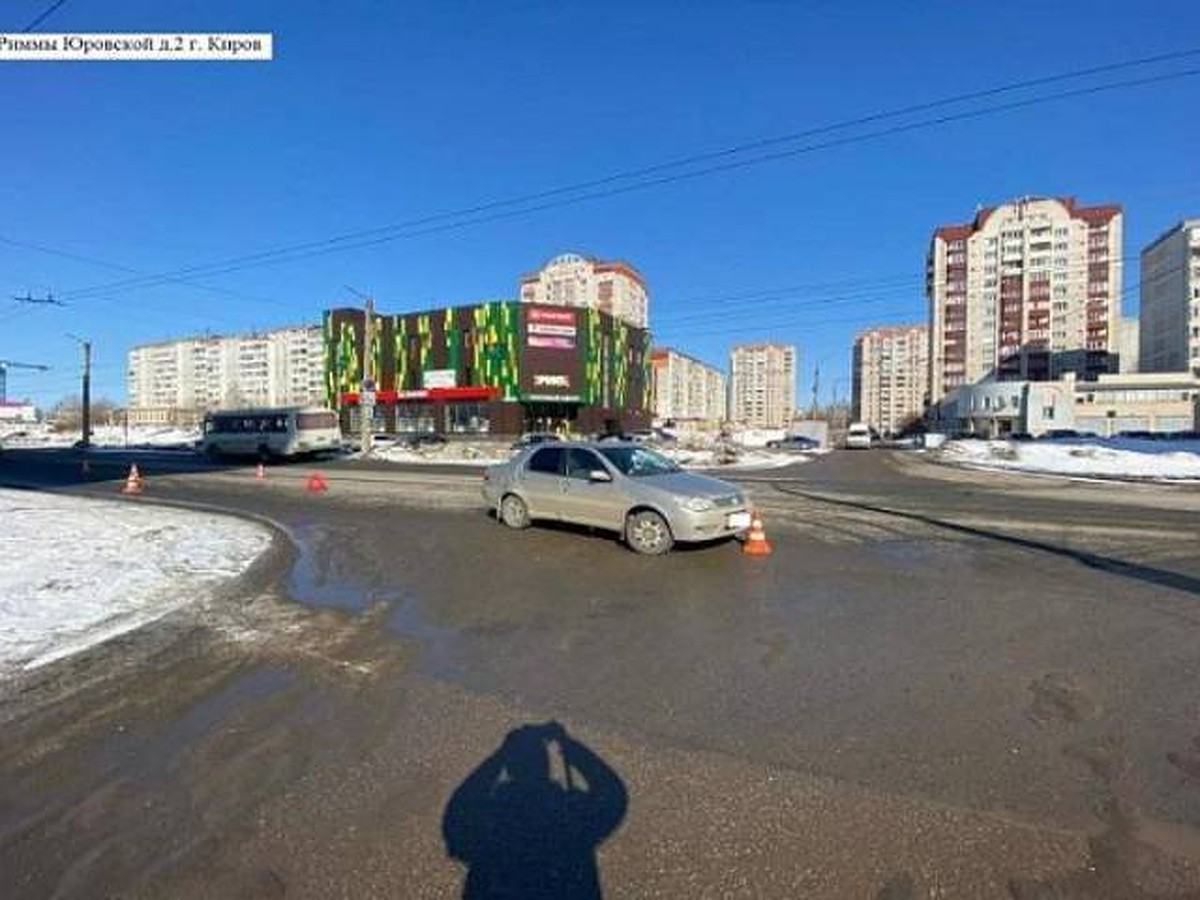 В Кирове водитель на иномарке наехал на пожилую женщину - KP.RU