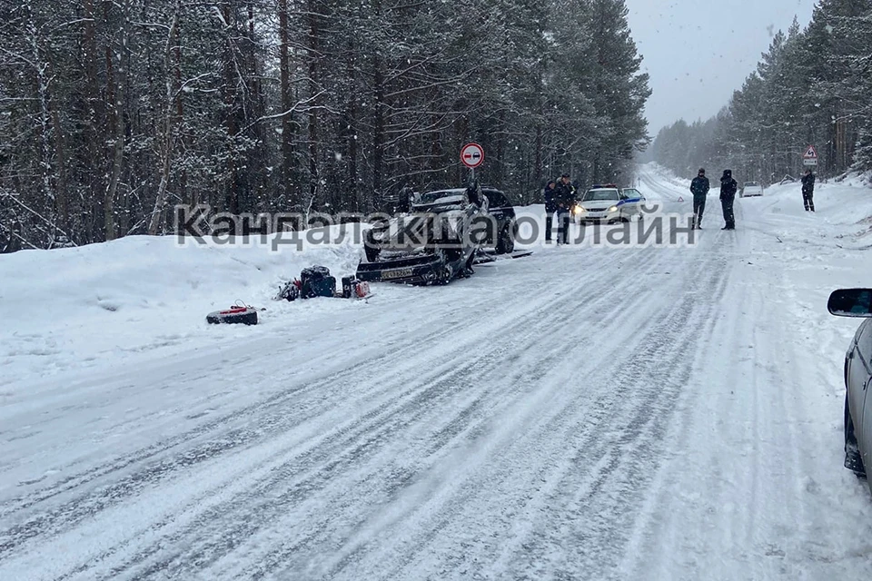 Днем 4 апреля примерно в шести километрах от Кандалакши случилась авария. Фото: КАНДАЛАКША ОНЛАЙН / vk.com/kandaone
