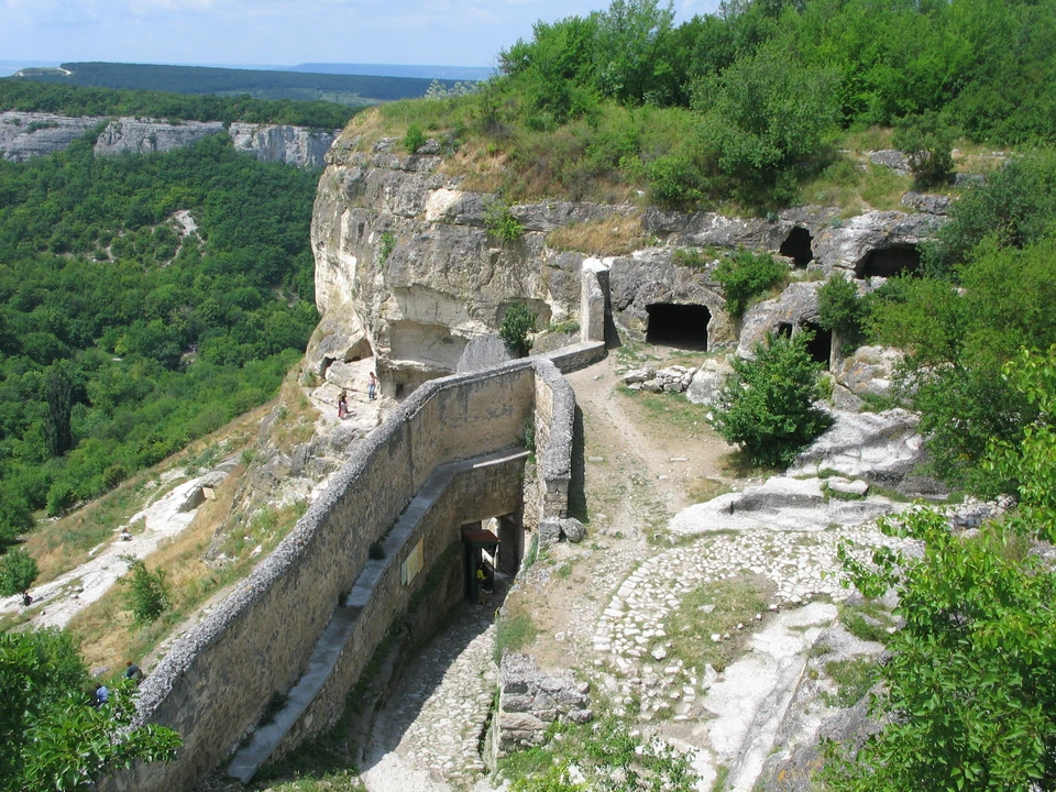 Природа крымского города заряжает туристов позитивной энергетикой