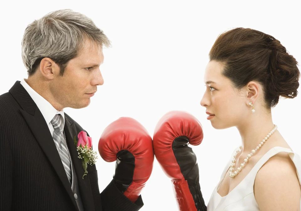 К сожалению, после свадьбы супруги могут стать друг другу немилы. Фото: v-kurse.ru