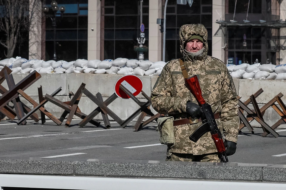 В Харькове, оставшееся в городе местное население запугано боевиками националистических формирований
