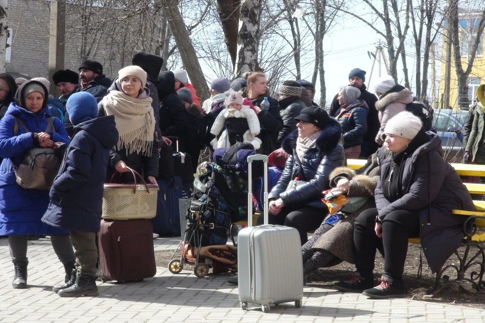 67 семей остановились у своих родственников.