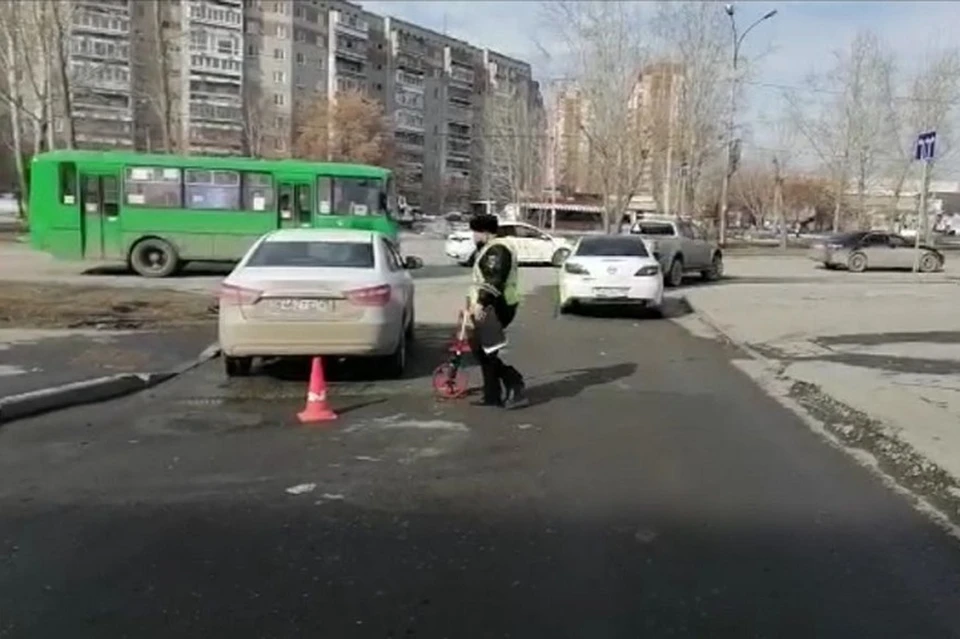 Водитель наехал на мальчика, когда выезжал из двора Фото: ГИБДД Екатеринбурга