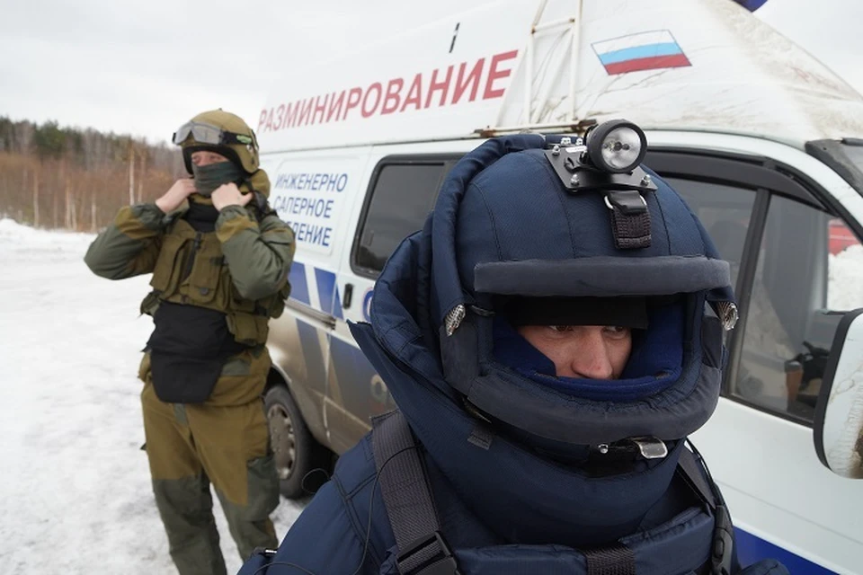 Сотрудники полиции оперативно проверили все "заминированные" объекты