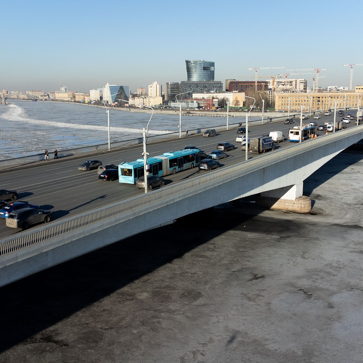 Только мост Александра Невского разведут в Петербурге в ночь на 13 апреля -  KP.RU