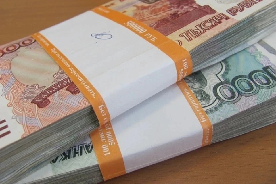 Штурман Братского аэропорта перевел лжеброкерам почти 2 миллиона рублей