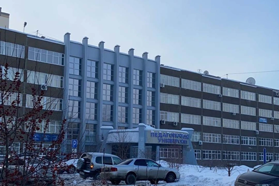 Старшекурсник угрожал студентам лингвистического института