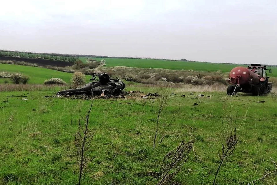 Вертолет Ми-2 разбился на Кубани. Фото: ГУ МЧС по Краснодарскому краю.