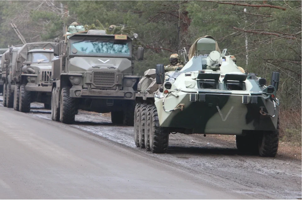 Опубликовано видео работы российских САУ по позициям украинских военных в районе Попасной