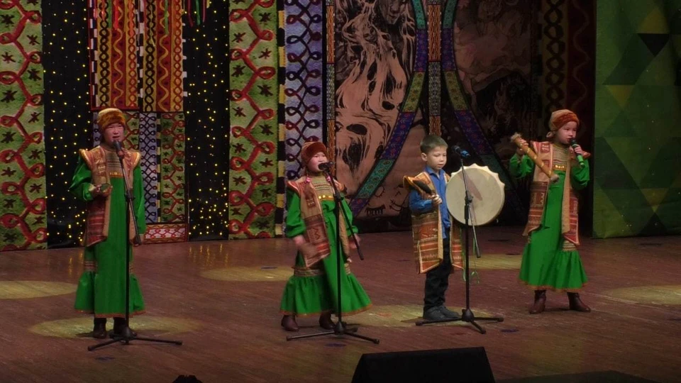 В Кузбассе прошел областной фестиваль детского творчества коренных малочисленных народов «Элим-2022». Фото: АПК.