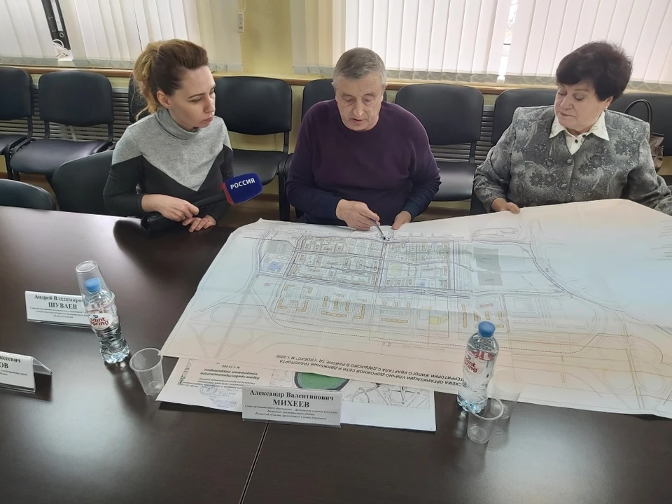Проблемы села Дядьково, связанные со строительством моста-дублера через Оку и развязки к нему, обсудили на круглом столе 20 апреля.