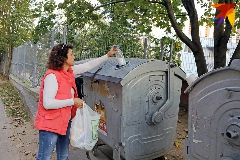 В Минске предлагают вывозить отходы бумаги, стекла и пластика в разные дни недели.