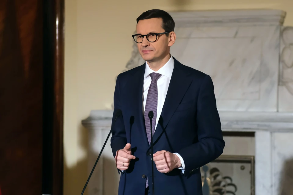 Премьер Польши поручил разослать в страны Европы билборды с антироссийским содержанием