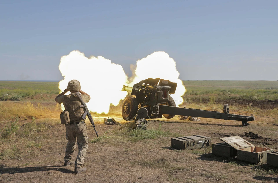 Украинские боевики продолжают обстреливать жилые районы.