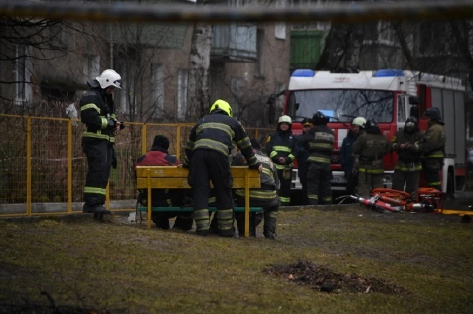 В Хабаровске сгорела квартира в двухэтажном бараке
