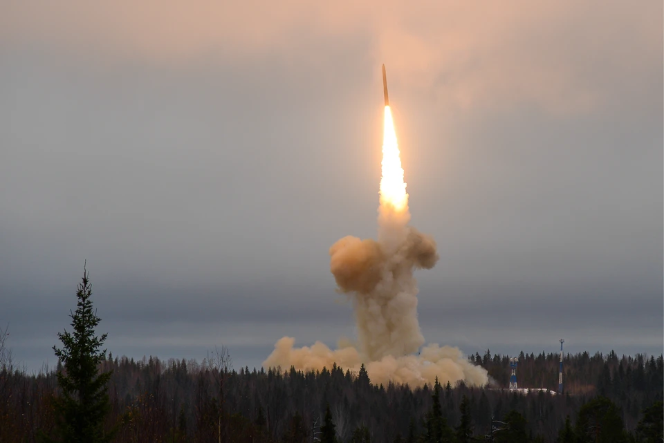 Запуск российской межконтинентальной баллистической ракеты шахтного базирования комплекса "Тополь-М". Фото: ТАСС