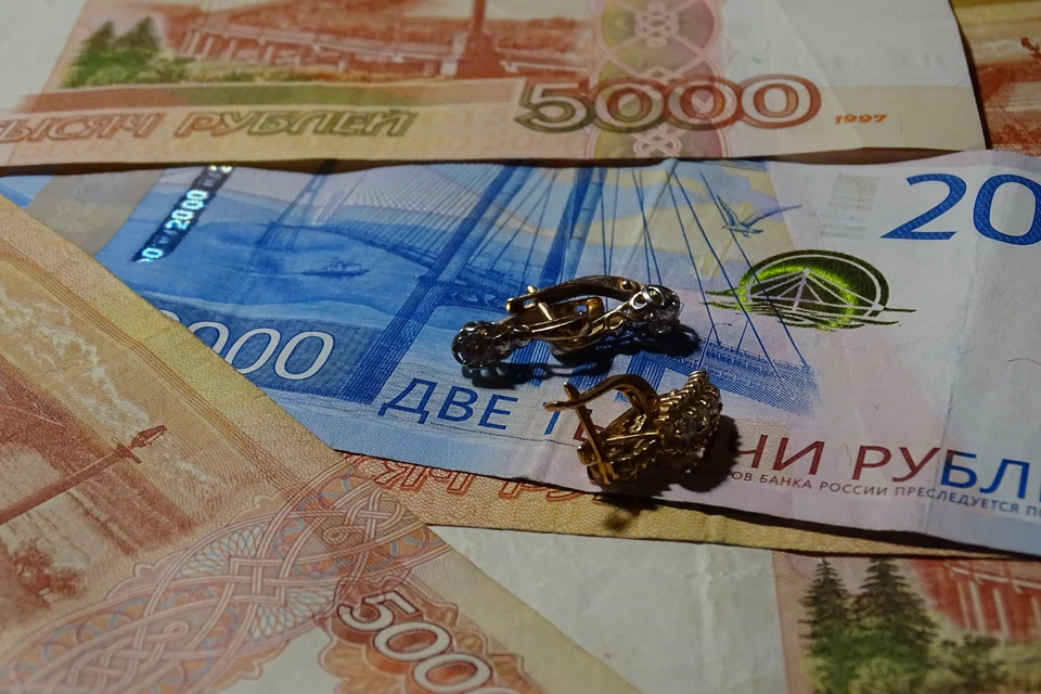Лжецелительницы похитили у липчанки деньги и золото