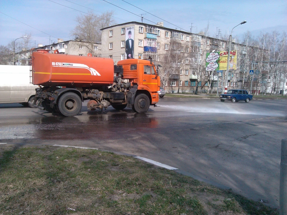 Дорожники стараются успеть привести их в порядок перед Первомаем