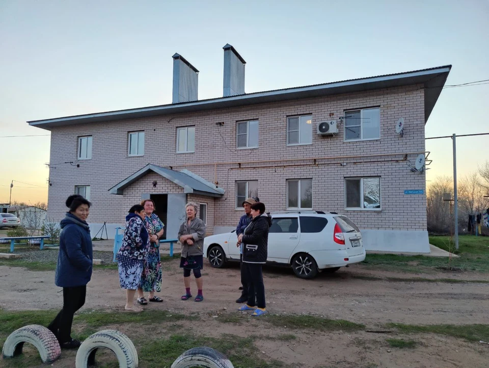 Жители дома на Уральской в Нижней Павловке ответственно платят за то, за что по документам вообще не должны
