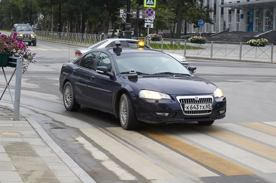 На Сахалине к обнаружению дефектов дорожного покрытия привлекают общественность и нейросетевые технологии