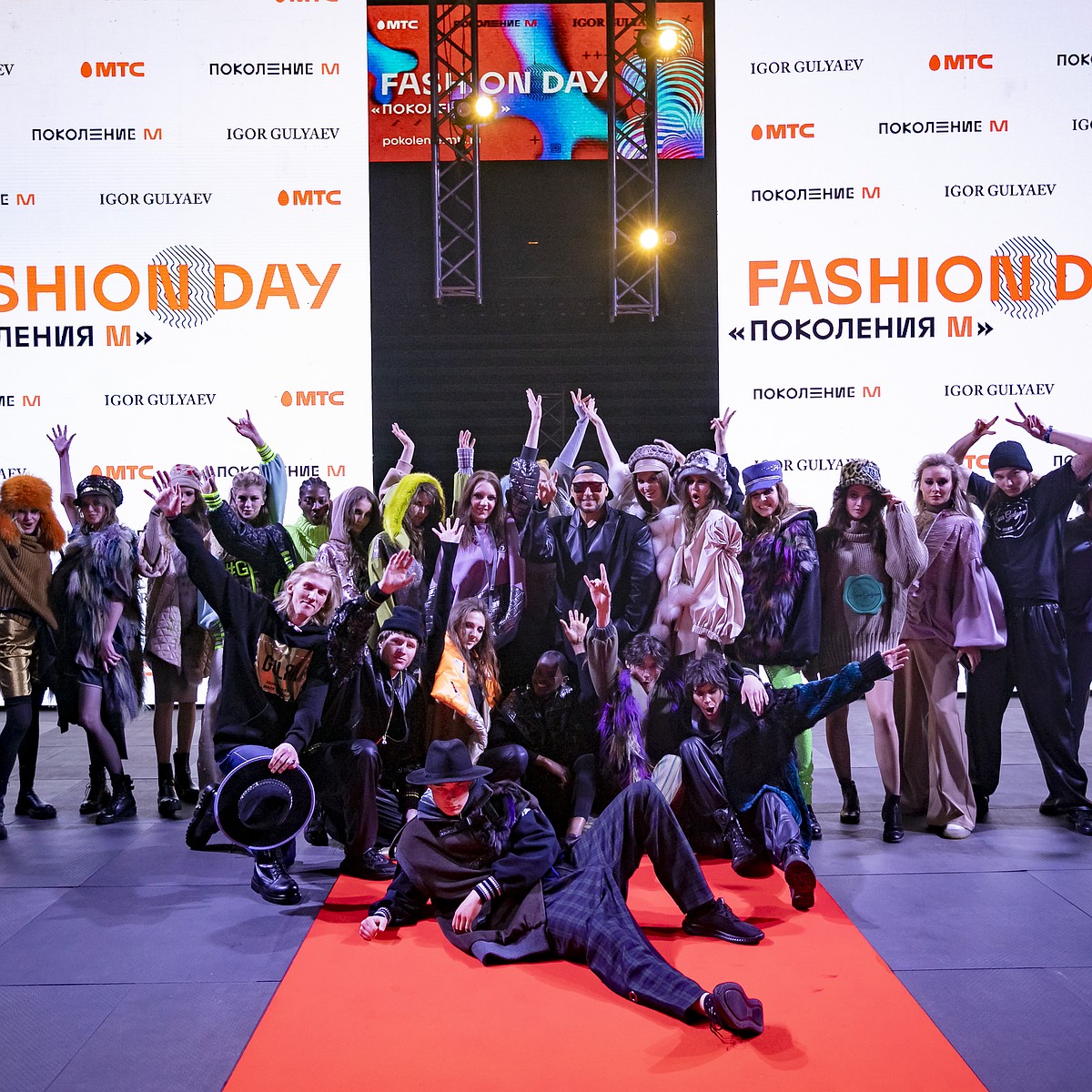 Более 350 тысяч южноуральцев окунулись в мир моды с FashionDay «Поколения  М» - KP.RU