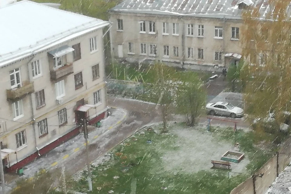 Снегопад накрыл собой центральную часть города.