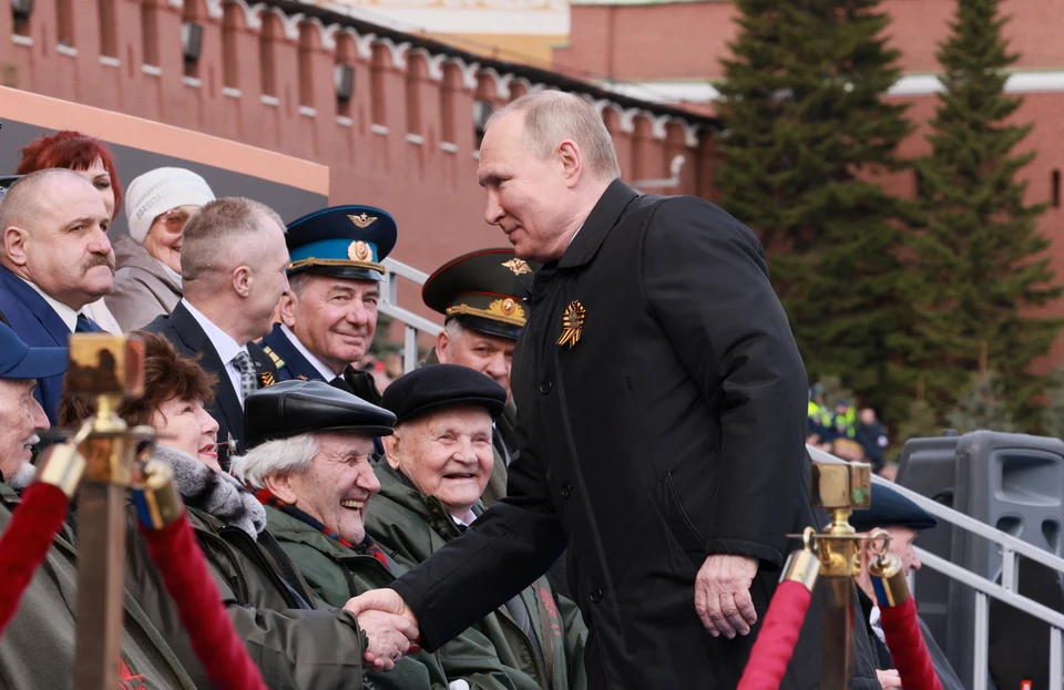 Владимир Путин выступил на параде Победы 9 мая 2022 года